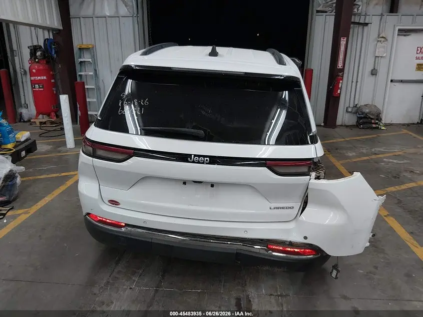 2024 JEEP GRAND CHEROKEE LAREDO X 4X2