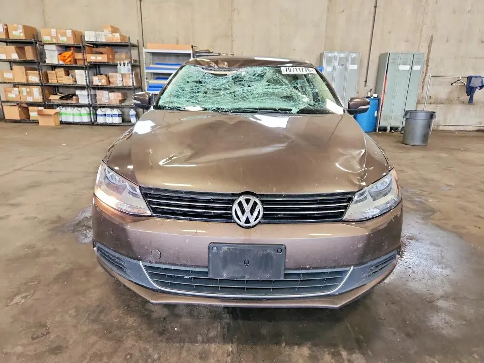 2014 VOLKSWAGEN JETTA SE  