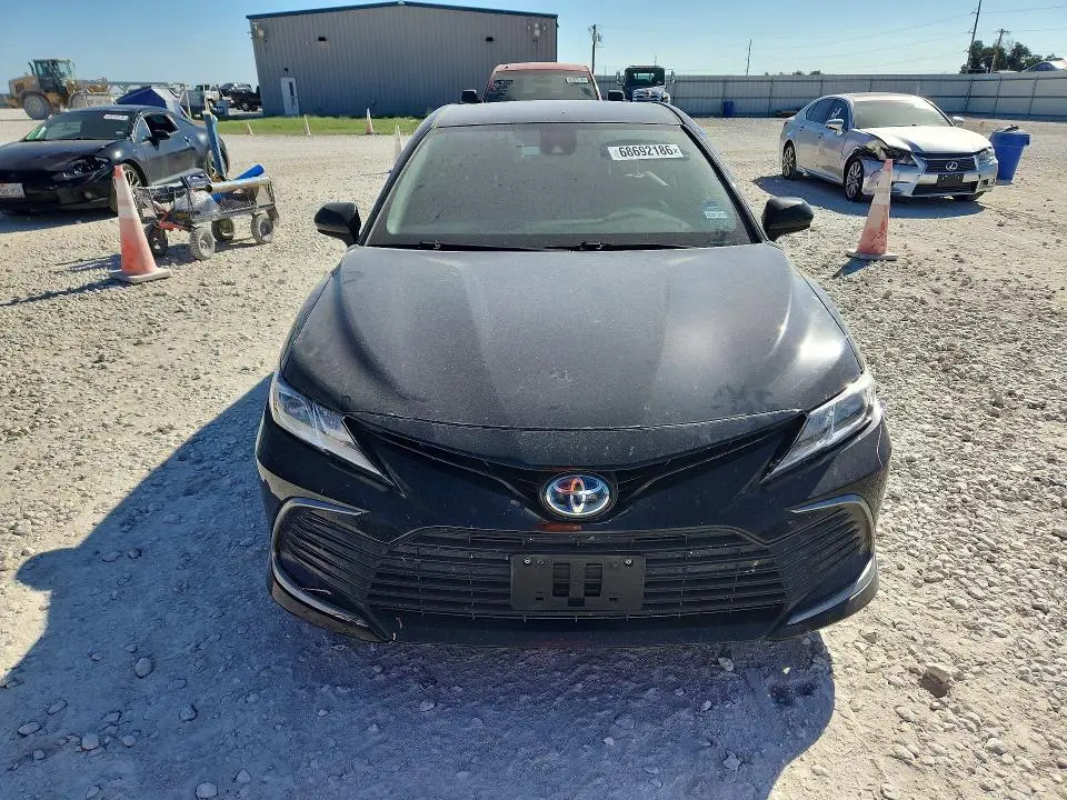 2021 TOYOTA CAMRY LE  