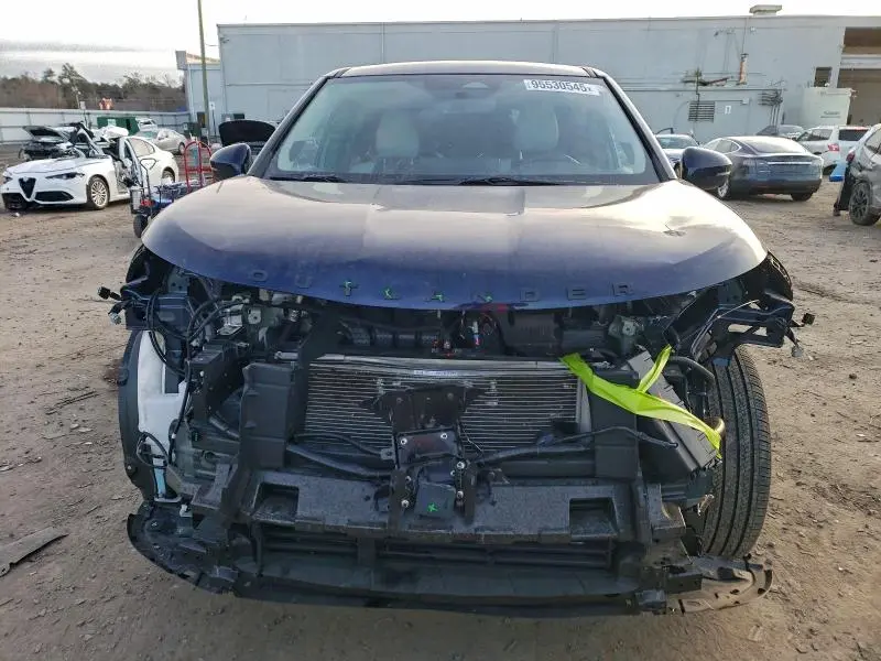 2025 MITSUBISHI OUTLANDER SE  