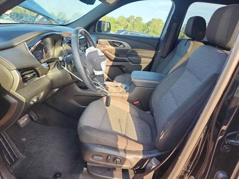 2023 CHEVROLET TRAVERSE LT  
