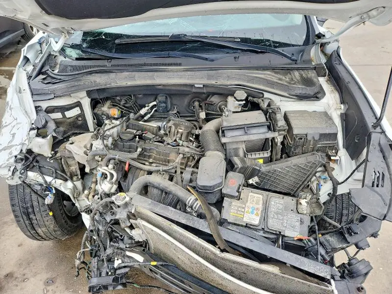 2019 HYUNDAI SANTA FE SE  