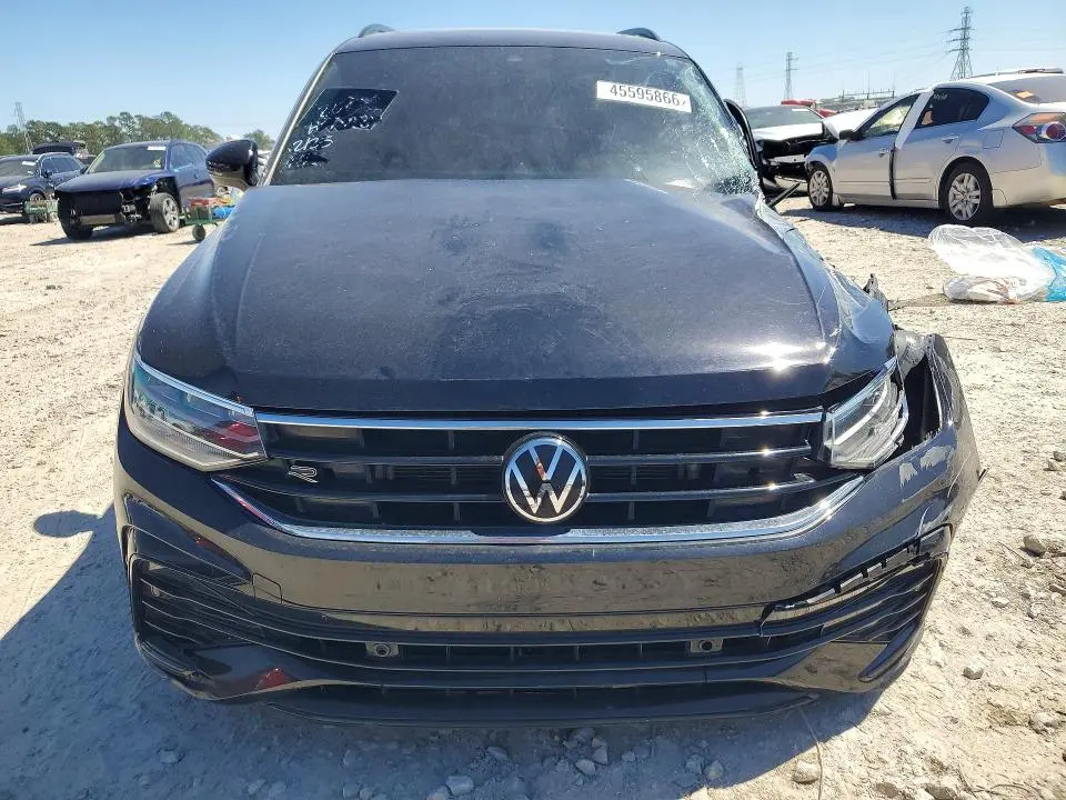 2024 VOLKSWAGEN TIGUAN SE R-LINE BLACK  