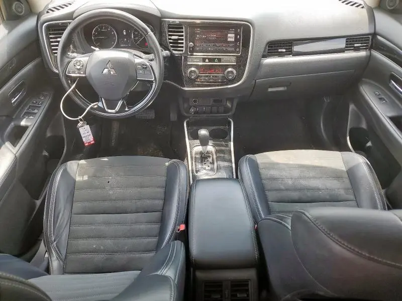 2019 MITSUBISHI OUTLANDER SE