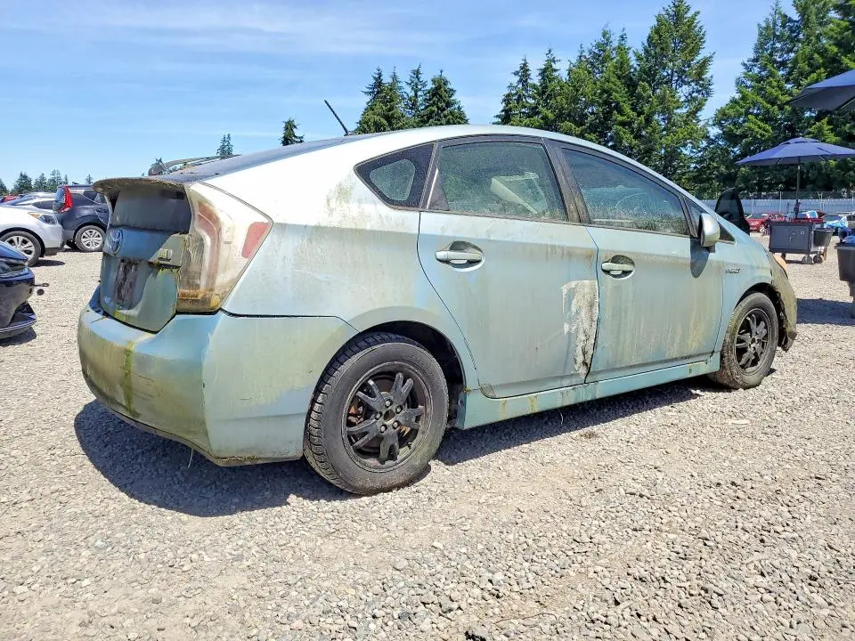 2013 TOYOTA PRIUS TWO  