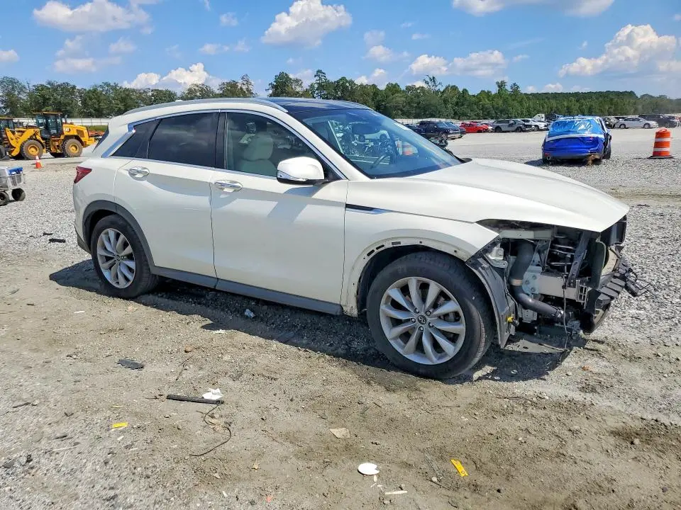 2019 INFINITI QX50 LUXE  