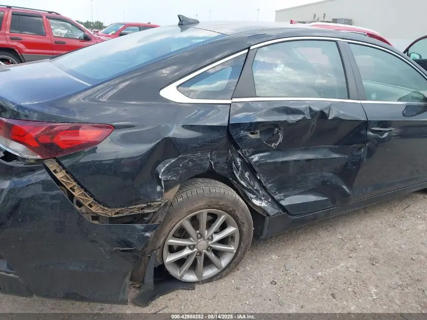 2018 HYUNDAI SONATA SE