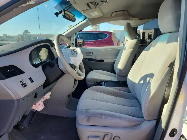 2011 TOYOTA SIENNA LE  