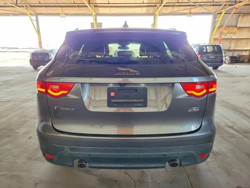 2018 JAGUAR F-PACE R - SPORT  