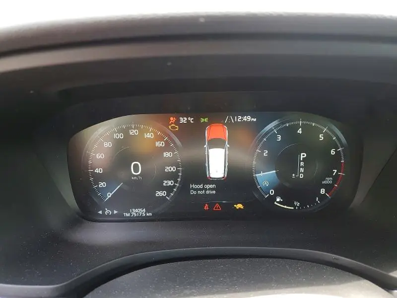 2019 VOLVO V60 T6 MOMENTUM  