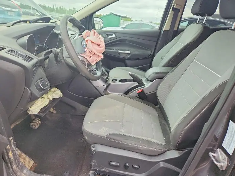 2015 FORD ESCAPE SE  