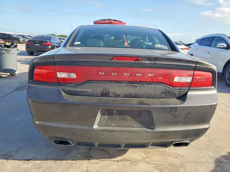2014 DODGE CHARGER SE  