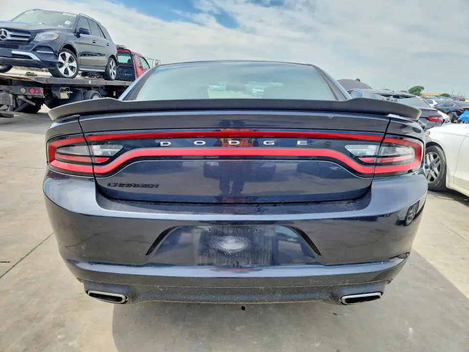 2016 DODGE CHARGER SE  