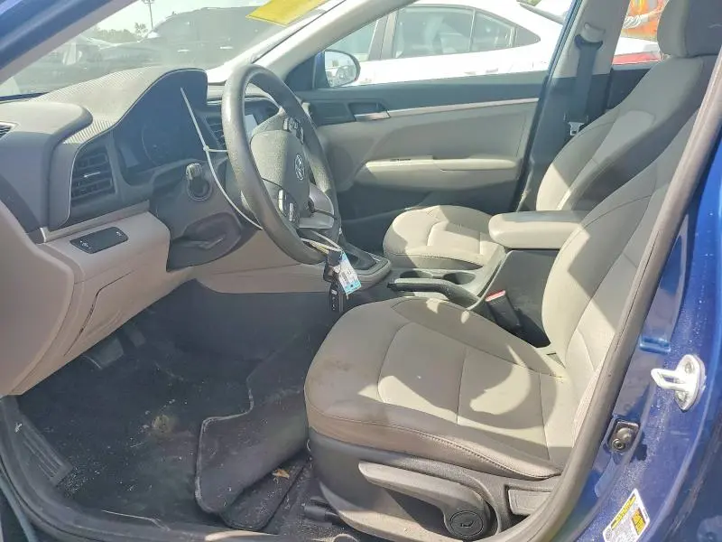 2019 HYUNDAI ELANTRA SE  