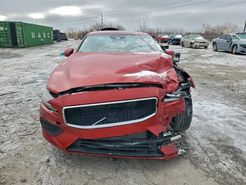 2019 VOLVO S60 T6 MOMENTUM  