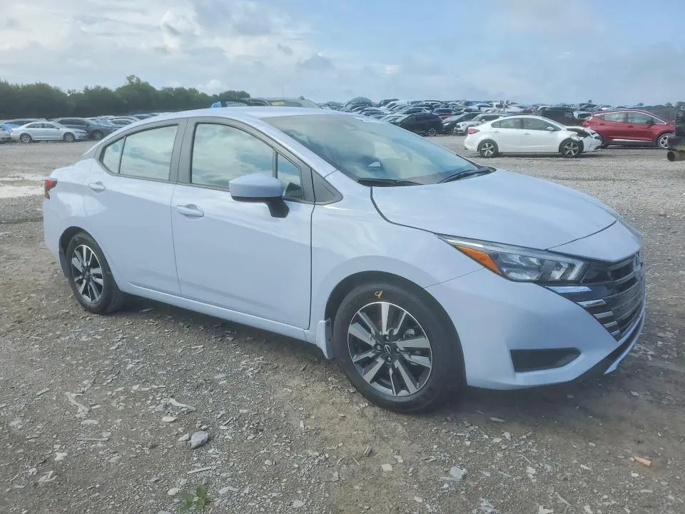2025 NISSAN VERSA SV  