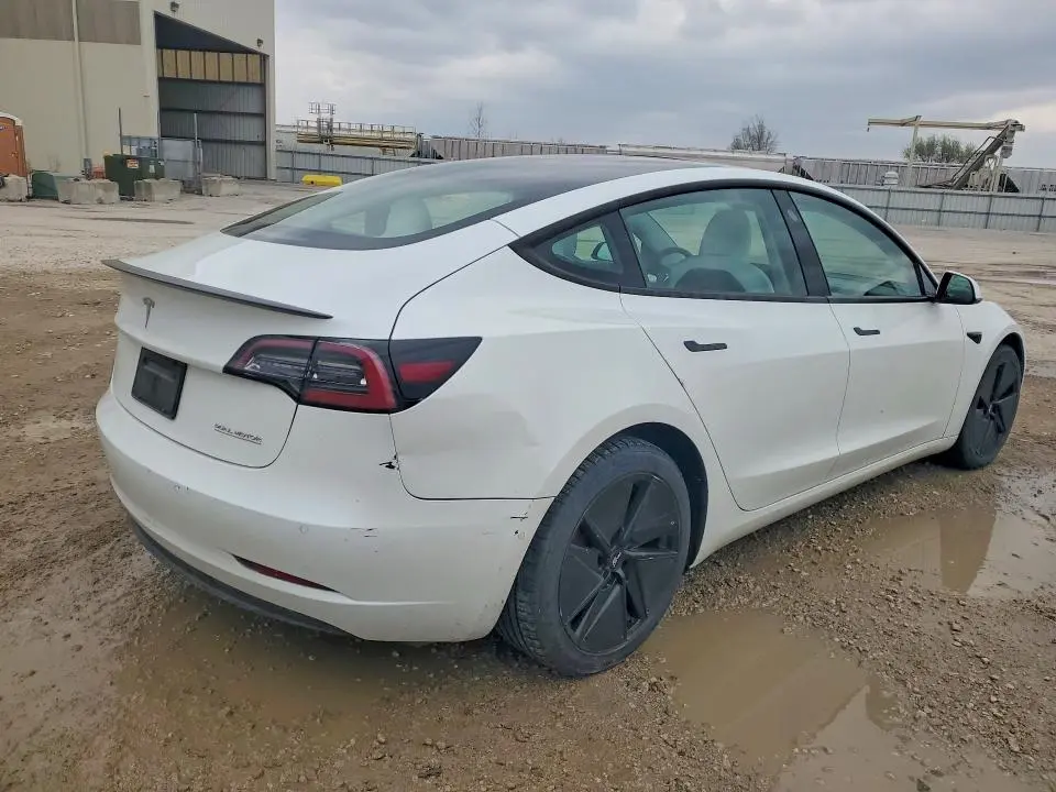 2022 TESLA MODEL 3   