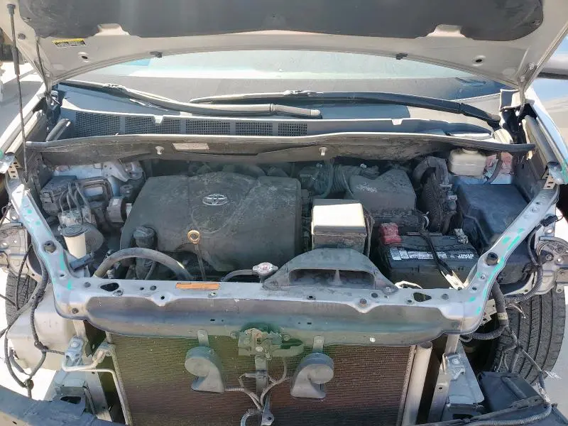 2017 TOYOTA SIENNA XLE  