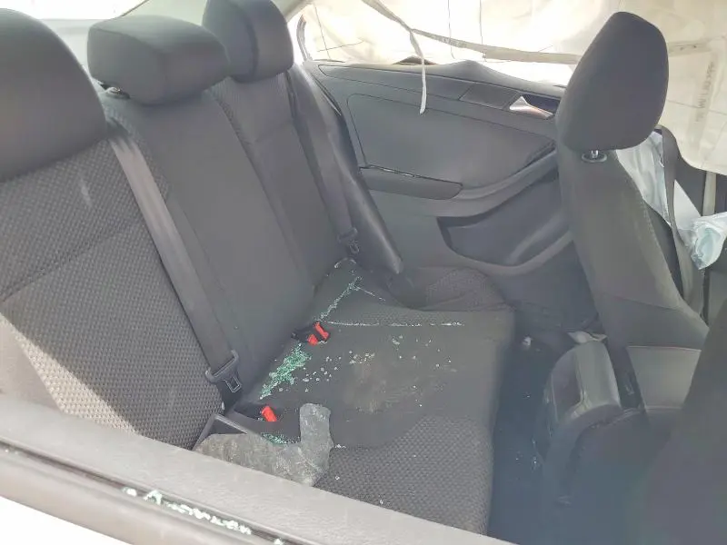 2012 VOLKSWAGEN JETTA   