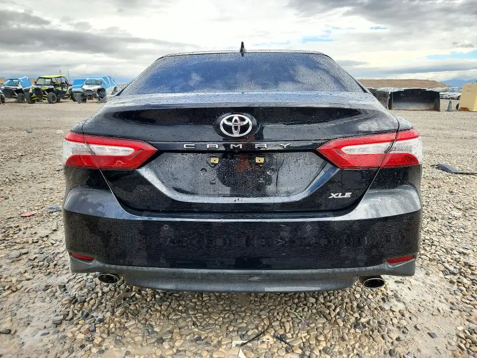 2018 TOYOTA CAMRY XLE V6  