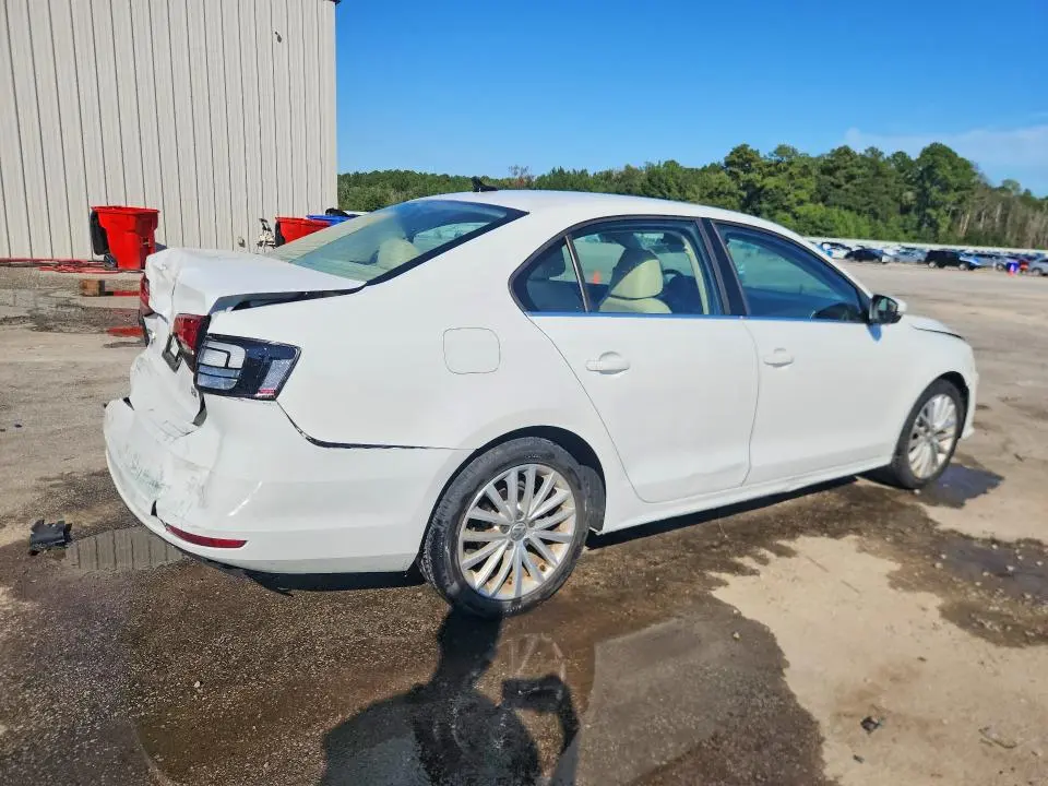 2016 VOLKSWAGEN JETTA SEL  