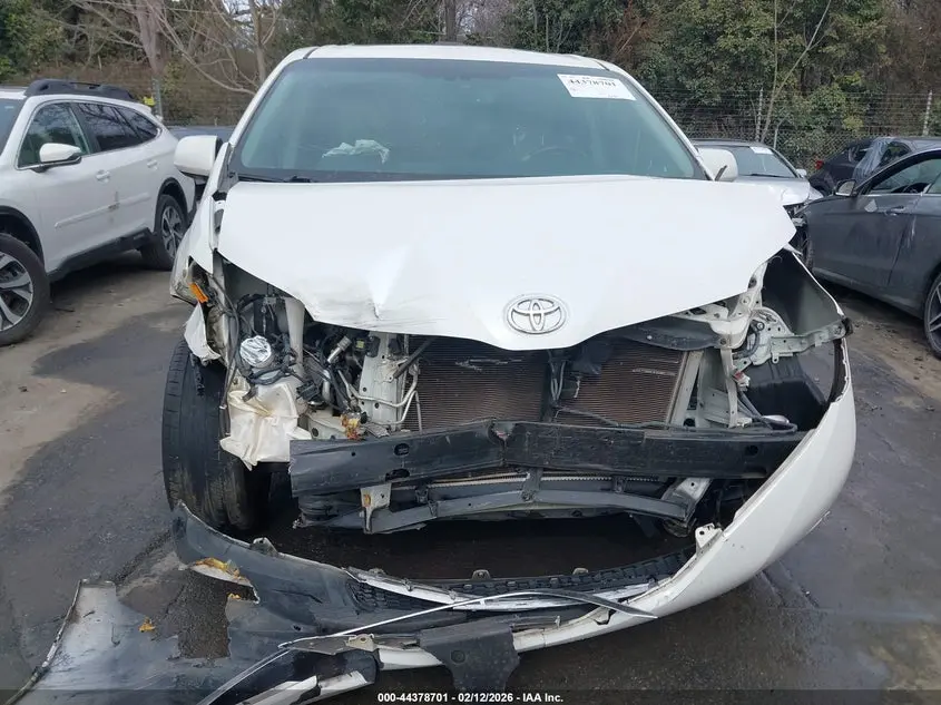 2012 TOYOTA SIENNA LIMITED 7 PASSENGER