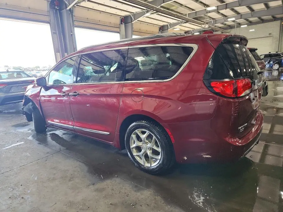 2017 CHRYSLER PACIFICA LIMITED  