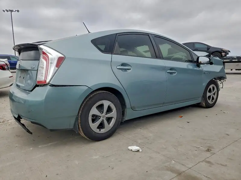 2015 TOYOTA PRIUS   