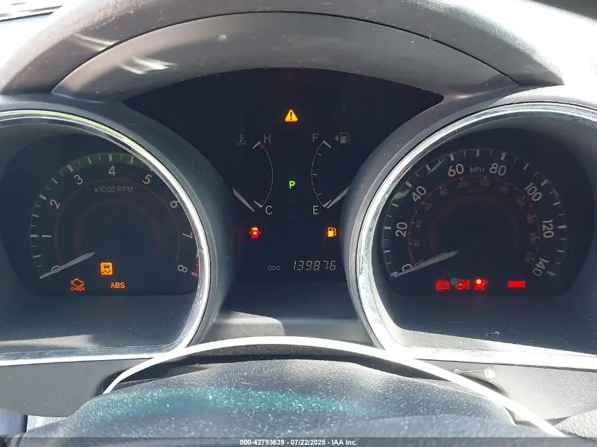 2010 TOYOTA HIGHLANDER SE