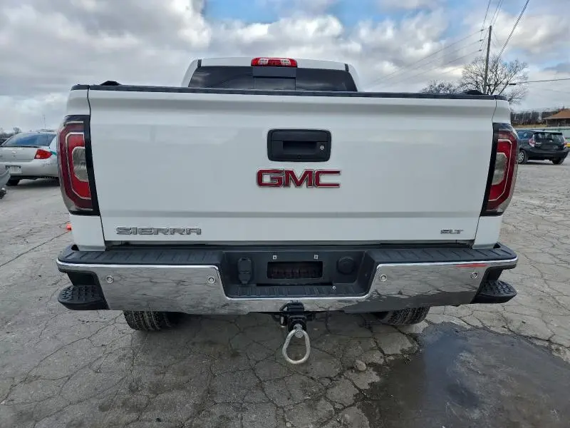2018 GMC SIERRA K1500 SLT  