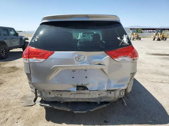 2012 TOYOTA SIENNA   