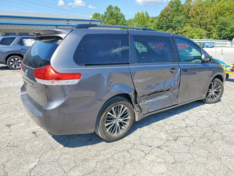 2012 TOYOTA SIENNA XLE 8-PASSENGER  