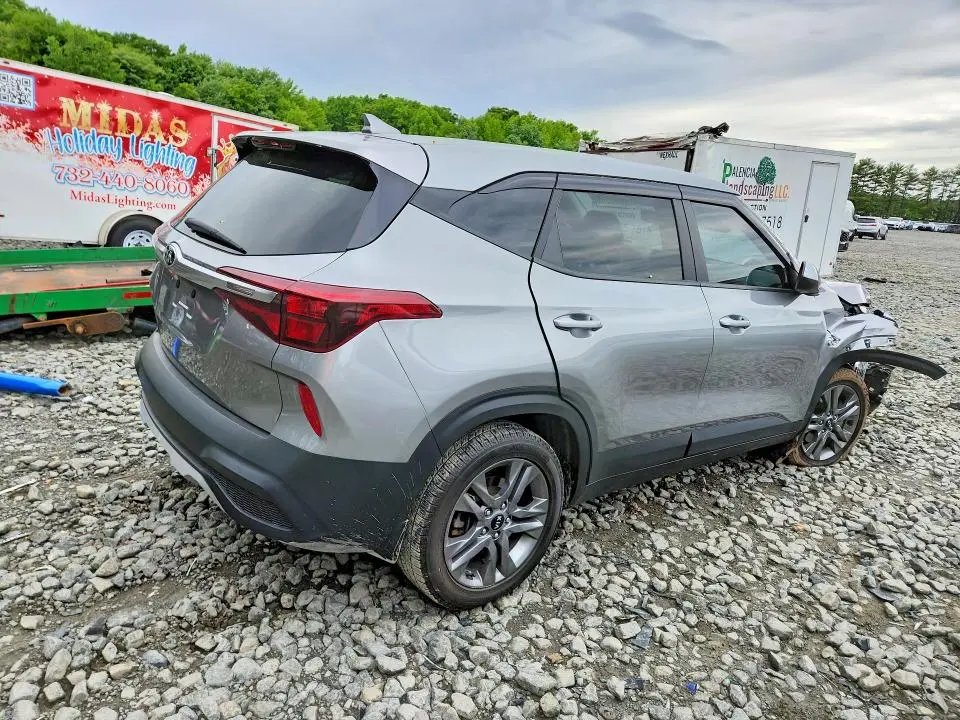 2021 KIA SELTOS LX  