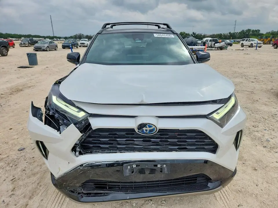 2024 TOYOTA RAV4 XSE  