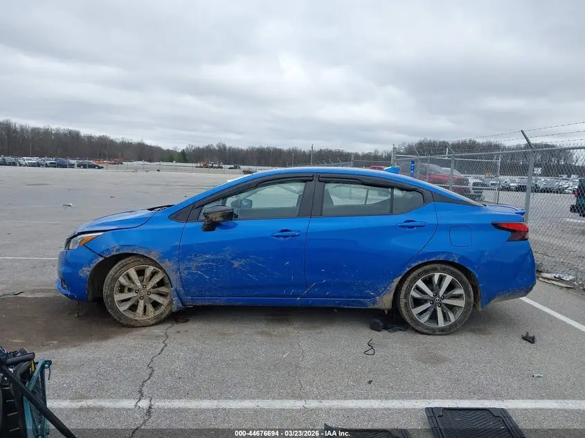 2021 NISSAN VERSA SR XTRONIC CVT