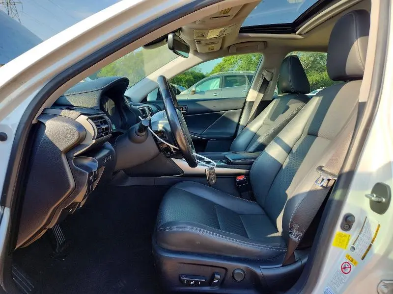 2018 LEXUS IS 300  
