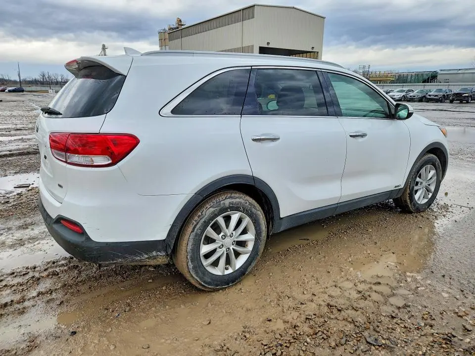 2016 KIA SORENTO LX  