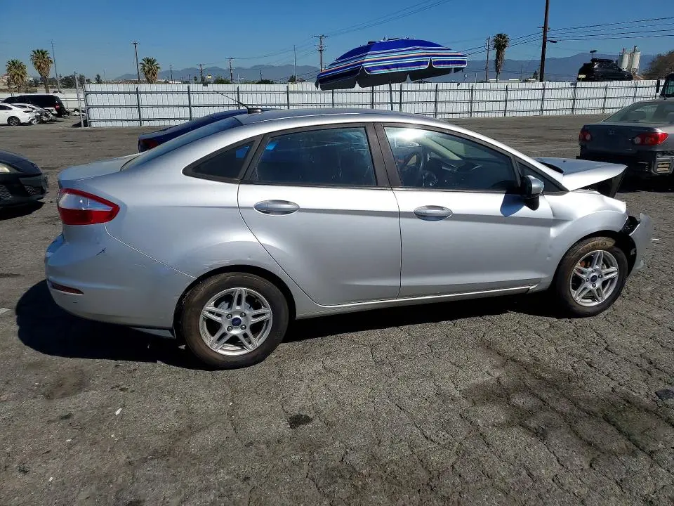 2017 FORD FIESTA SE  