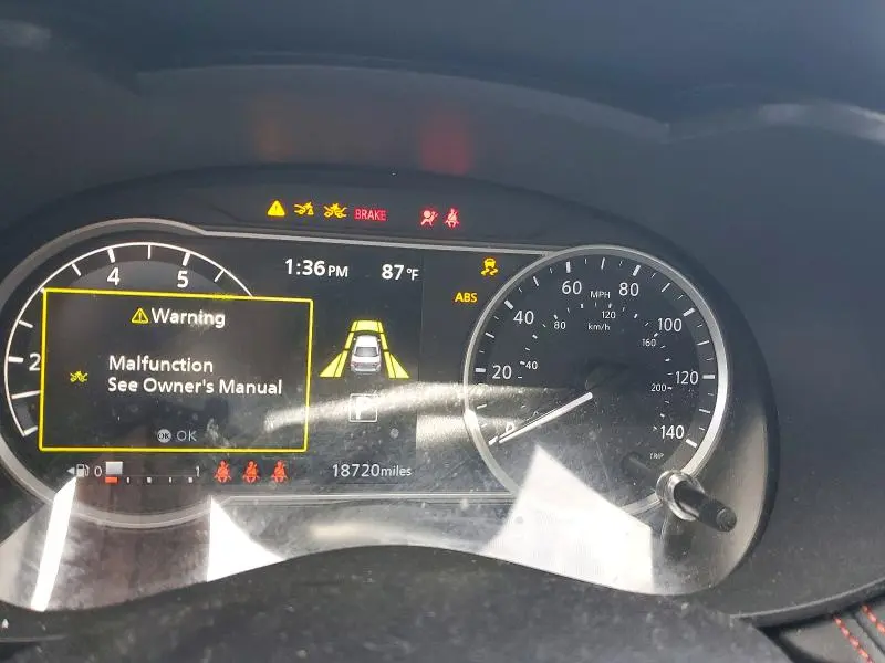 2024 NISSAN VERSA SR  