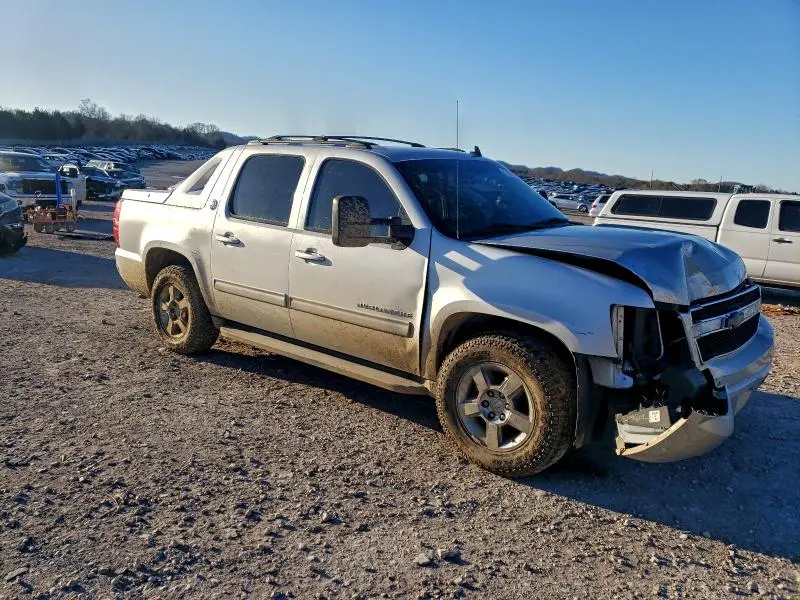 2013 CHEVROLET AVALANCHE LS  