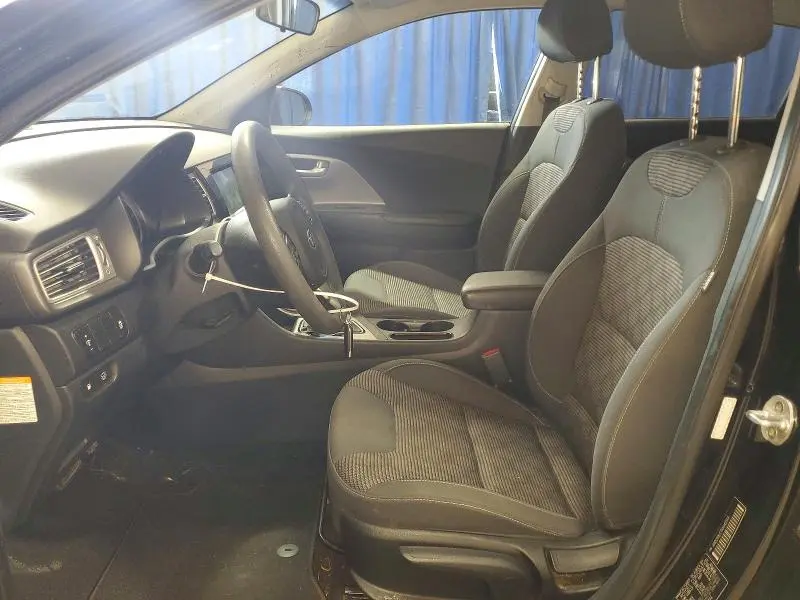 2017 KIA NIRO LX  
