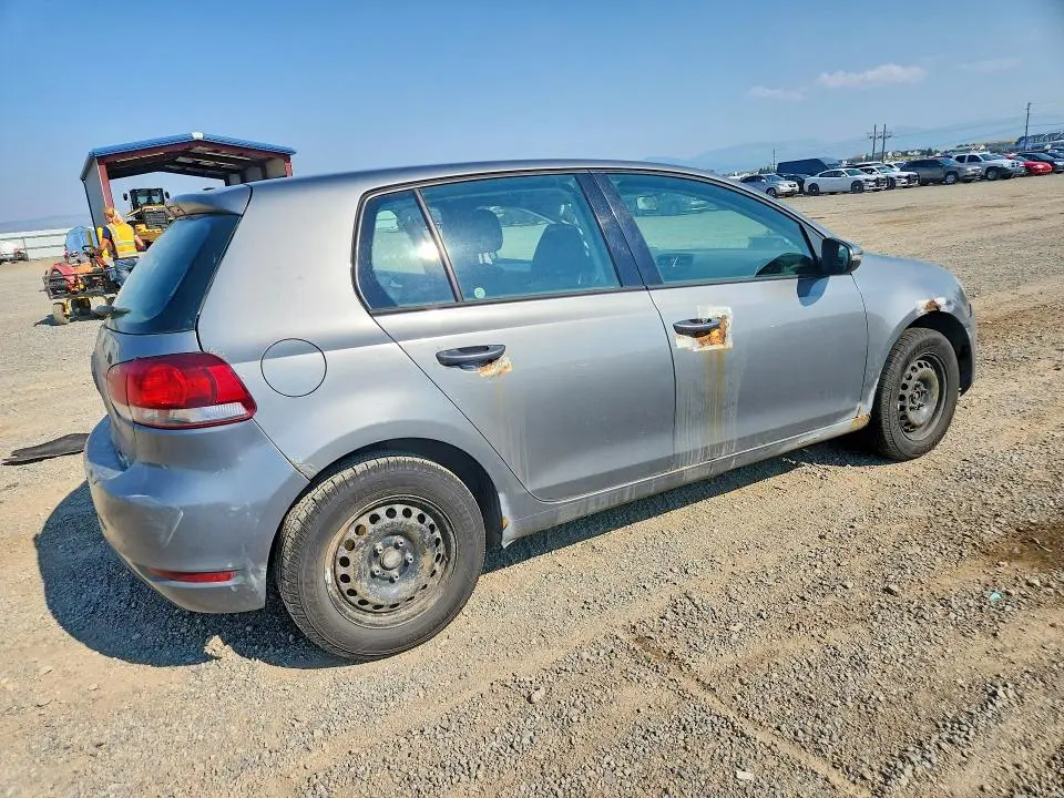 2013 VOLKSWAGEN GOLF   