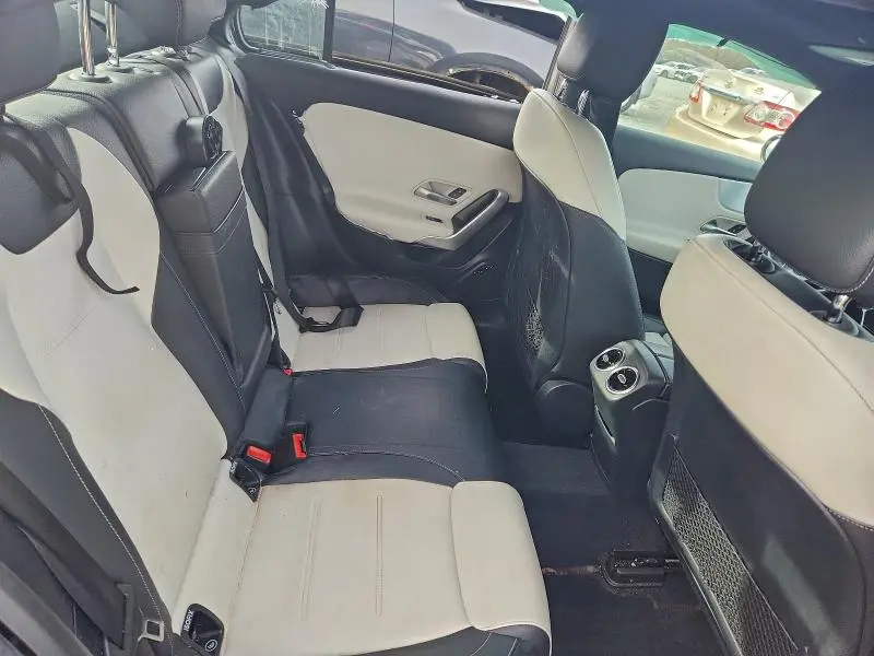 2019 MERCEDES-BENZ A 220  