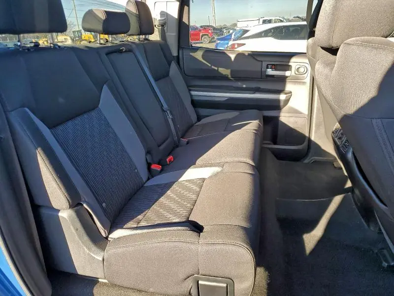 2016 TOYOTA TUNDRA SR5  