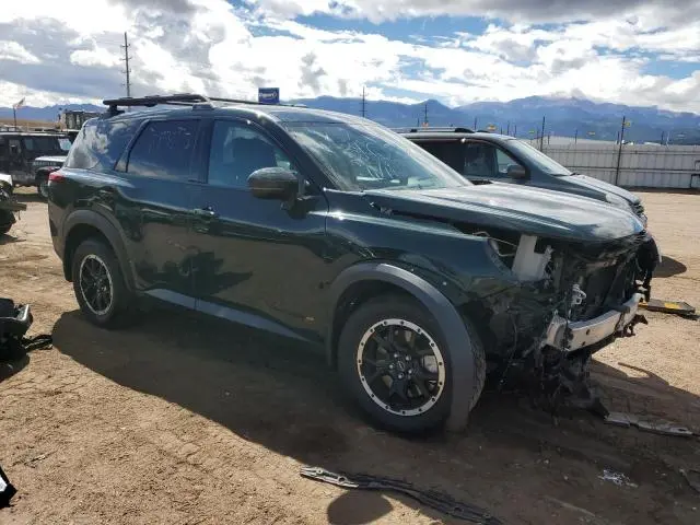 2023 NISSAN PATHFINDER SV  