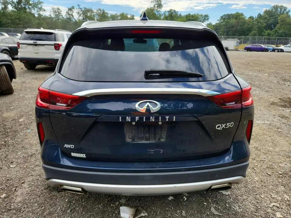 2019 INFINITI QX50 LUXE  