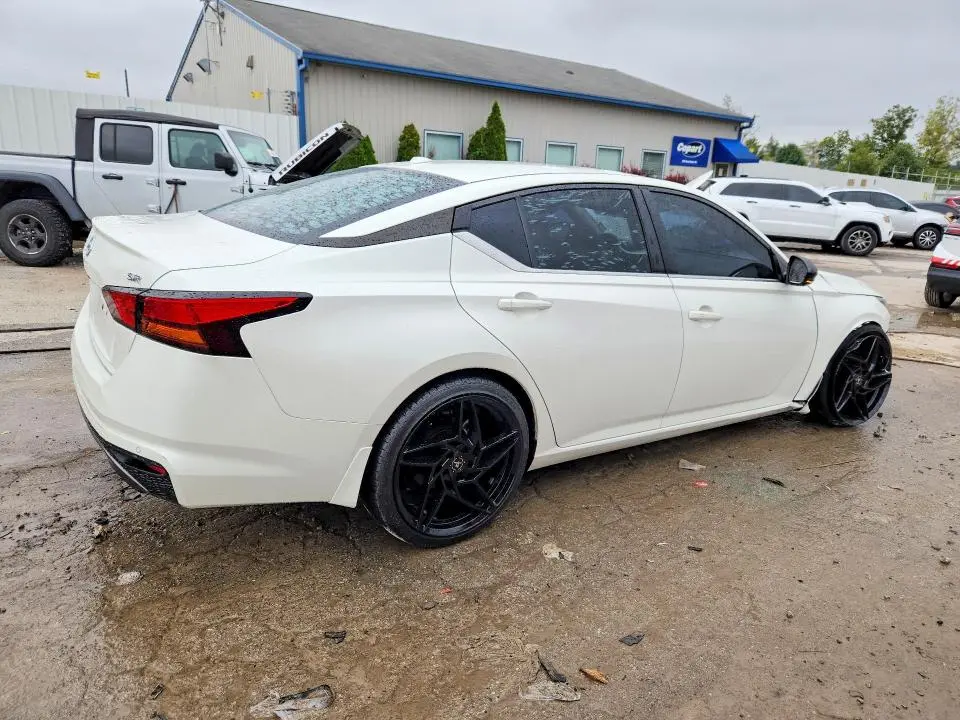 2020 NISSAN ALTIMA SR  