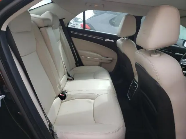 2017 CHRYSLER 300 LIMITED  