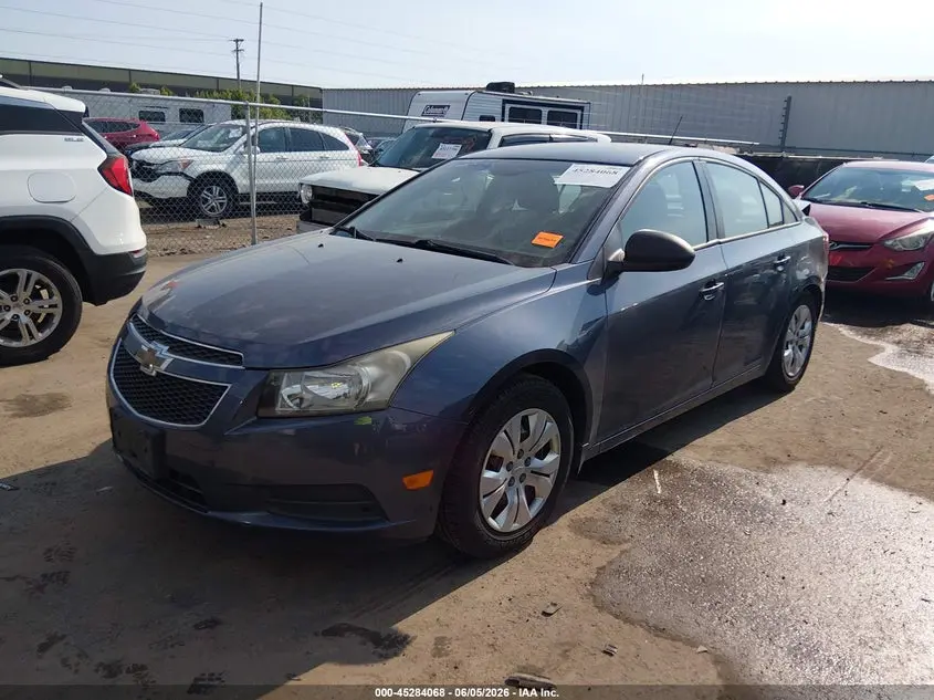 2013 CHEVROLET CRUZE LS AUTO