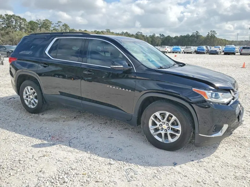 2019 CHEVROLET TRAVERSE LT  